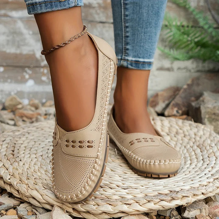 AINA™ - Everyday Ease Comfort Slides
