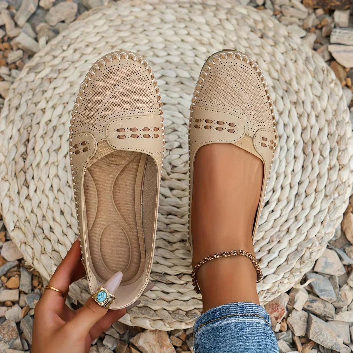 AINA™ - Everyday Ease Comfort Slides