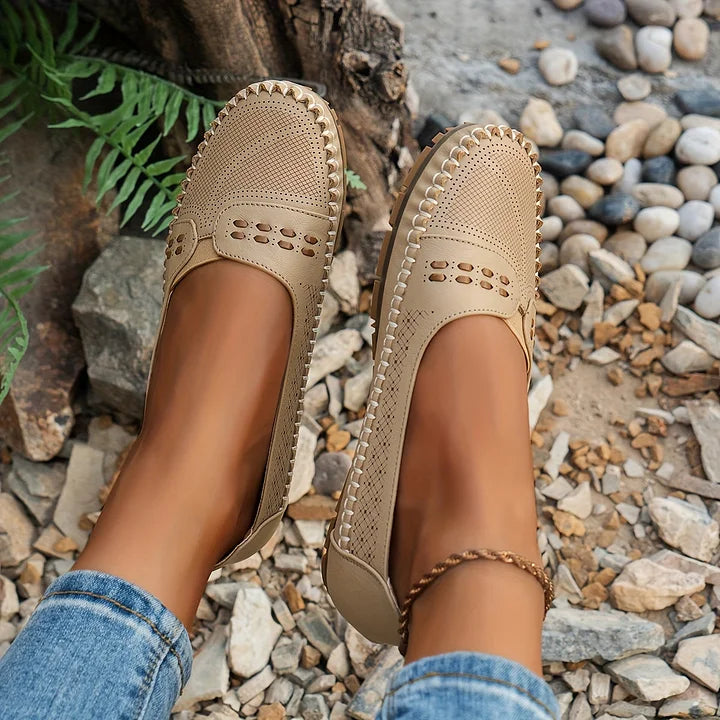AINA™ - Everyday Ease Comfort Slides