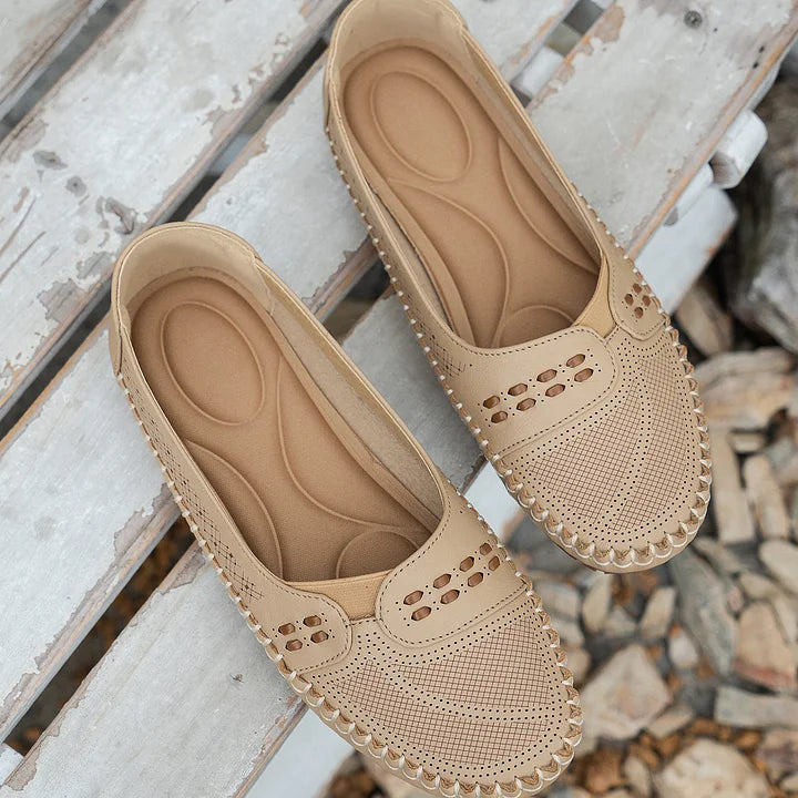 AINA™ - Everyday Ease Comfort Slides